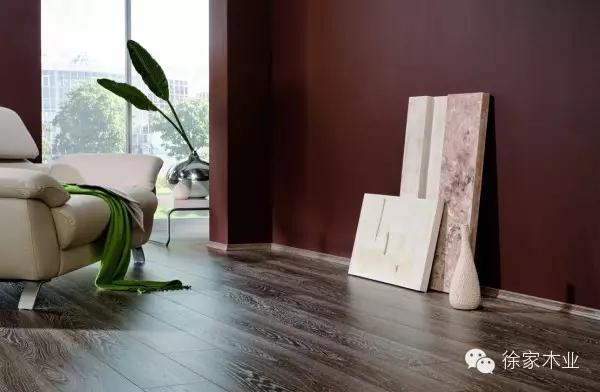 地板變“龜殼”，該怎么辦？